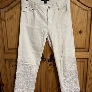 Juliette white jeans with flowery white lace